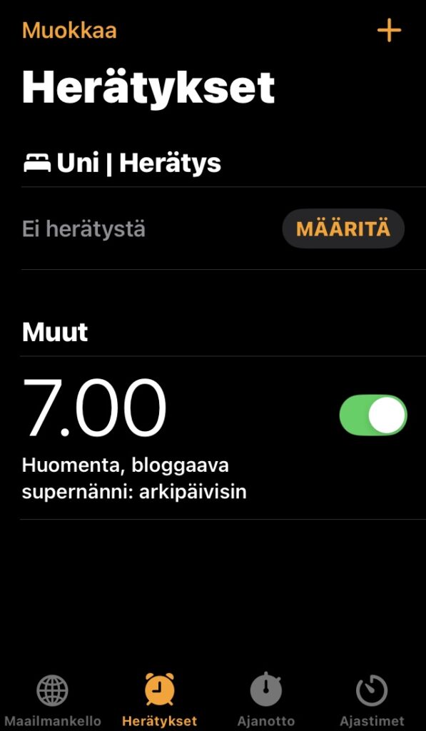 kotirouvaksi,perheenäiti,kotiäitiyteni,paska äiti